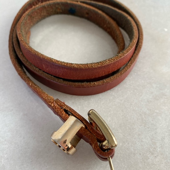 Micheal KORS leather belt - Picture 2 of 2